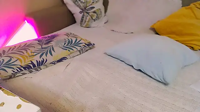 Snapshot of OLIVIA_CANDY chatting on February 13, 2026, 5:36 am OLIVIA CANDY online show from February 13, 2026, 5:36 am