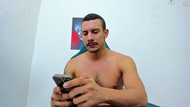 Snapshot of lazzon_bastion chatting on January 6, 2025, 9:30 am lazzon bastion online show from January 6, 2025, 9:30 am