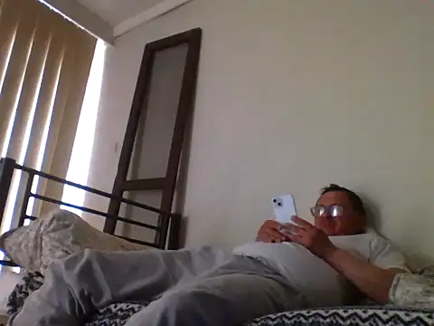 Ilikegranny666 online show from April 11, 2026, 10:08 am