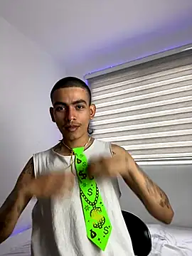 Snapshot of sorry-mom69 chatting on October 5, 2025, 3:43 pm sorry-mom69 online show from October 5, 2025, 3:43 pm