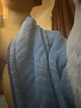 nickytheehawtie online show from March 18, 2026, 2:09 pm