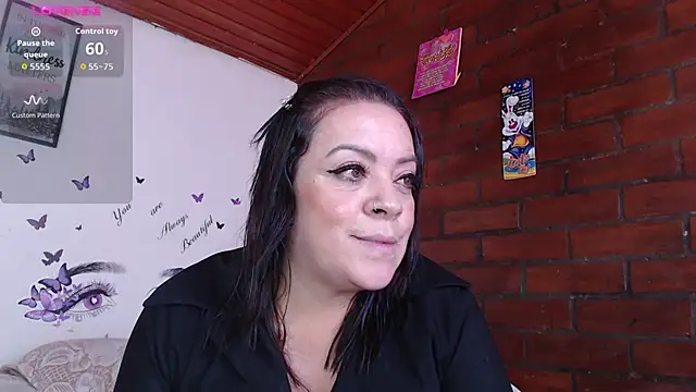 Snapshot of LIila28six chatting on February 10, 2026, 2:32 pm LIila28six online show from February 10, 2026, 2:32 pm