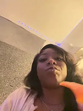 Snapshot of Kayyummy98 chatting on February 4, 2025, 6:14 am Kayyummy98 online show from February 4, 2025, 6:14 am