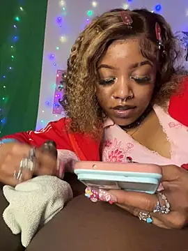 Snapshot of Kayyummy98 chatting on March 21, 2025, 7:55 am Kayyummy98 online show from March 21, 2025, 7:55 am