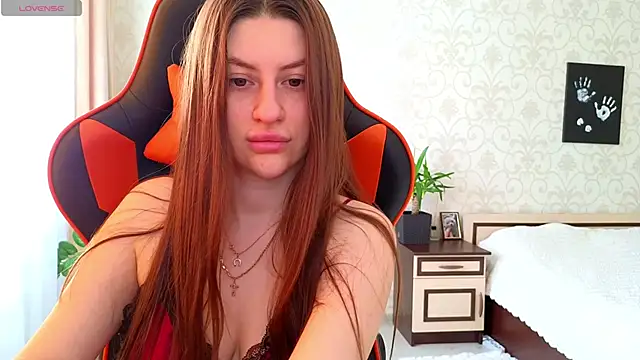 Elishka  online show from April 21, 2026, 5:47 am