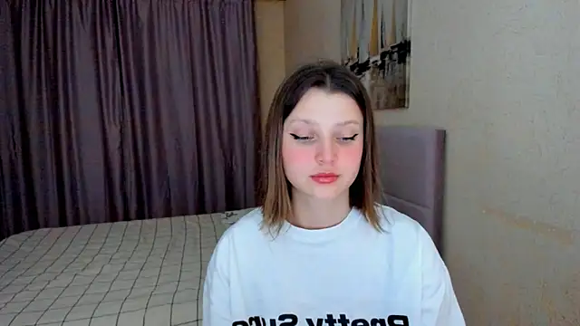 SoniNesti online show from November 25, 2025, 3:12 pm