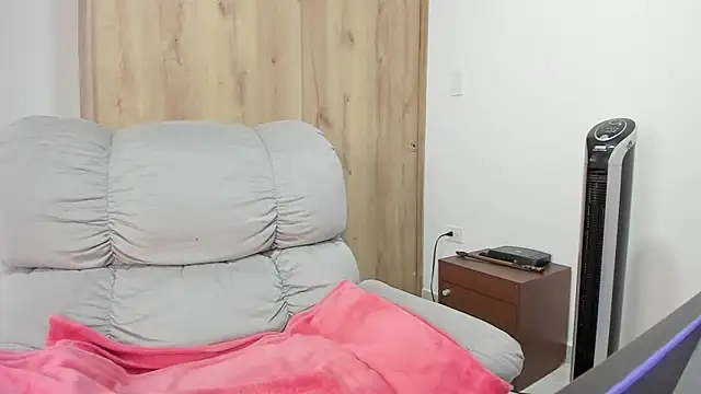 xspecialoomx online show from March 22, 2026, 1:14 pm