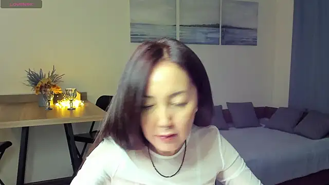 Snapshot of AvroraSakura chatting on December 13, 2024, 7:43 pm AvroraSakura online show from December 13, 2024, 7:43 pm