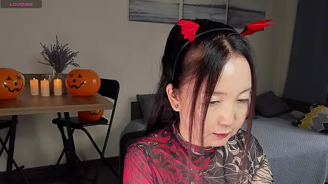 Snapshot of AvroraSakura chatting on October 30, 2025, 11:22 am AvroraSakura online show from October 30, 2025, 11:22 am