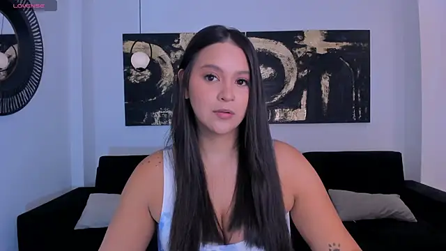 ToriCrossX online show from November 19, 2025, 1:22 pm