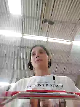 miaeyes online show from December 12, 2024, 1:06 pm