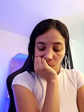 miaeyes online show from January 10, 2025, 1:20 pm