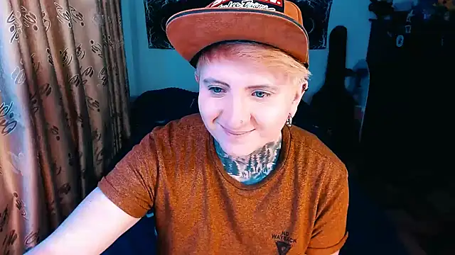 Marieblueeyes online show from October 31, 2025, 9:21 am