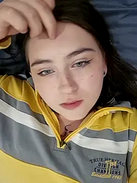 Snapshot of Yammy_Yumi chatting on November 9, 2025, 8:51 pm Yammy Yumi online show from November 9, 2025, 8:51 pm