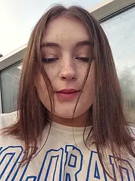 Snapshot of Yammy_Yumi chatting on November 30, 2025, 5:22 am Yammy Yumi online show from November 30, 2025, 5:22 am