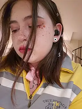 Snapshot of Yammy_Yumi chatting on November 30, 2025, 11:31 pm Yammy Yumi online show from November 30, 2025, 11:31 pm