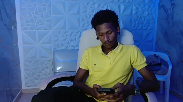 Snapshot of ManSant chatting on April 21, 2026, 4:12 pm ManSant online show from April 21, 2026, 4:12 pm
