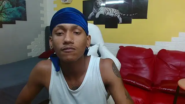 Snapshot of ManSant chatting on May 6, 2026, 3:17 pm ManSant online show from May 6, 2026, 3:17 pm
