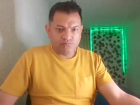 Snapshot of SexDiffrent chatting on June 10, 2026, 5:34 pm SexDiffrent online show from June 10, 2026, 5:34 pm