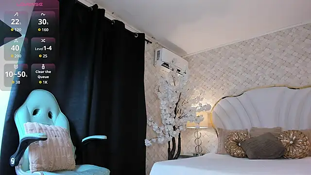 Snapshot of KatalinaMillan chatting on October 21, 2025, 4:13 am KatalinaMillan online show from October 21, 2025, 4:13 am