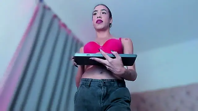 Snapshot of KatalinaMillan chatting on March 1, 2026, 5:31 am KatalinaMillan online show from March 1, 2026, 5:31 am