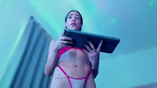 Snapshot of KatalinaMillan chatting on March 1, 2026, 5:37 pm KatalinaMillan online show from March 1, 2026, 5:37 pm