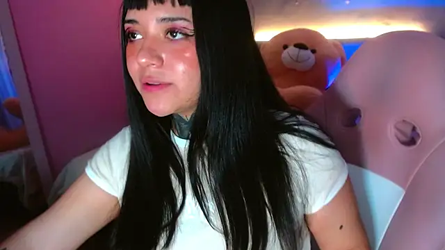 Snapshot of kim_blake chatting on February 25, 2025, 4:00 pm kim blake online show from February 25, 2025, 4:00 pm