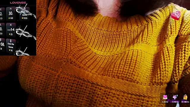 Snapshot of A_R_Y_ chatting on October 2, 2025, 6:37 pm A R Y online show from October 2, 2025, 6:37 pm