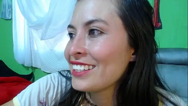 Alexandrasaenz online show from January 2, 2025, 10:44 pm