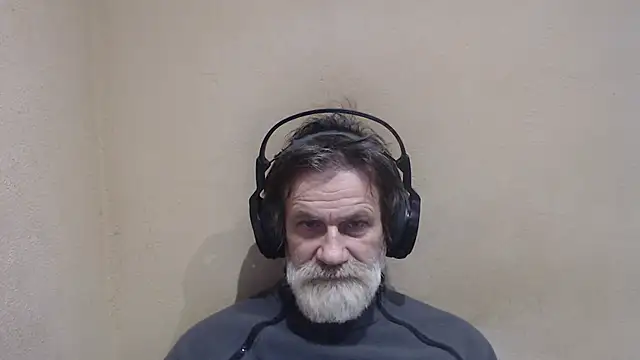 Snapshot of AlexNudo chatting on January 3, 2025, 8:54 am AlexNudo online show from January 3, 2025, 8:54 am