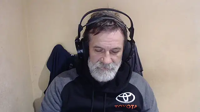 Snapshot of AlexNudo chatting on October 19, 2025, 8:15 am AlexNudo online show from October 19, 2025, 8:15 am