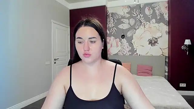 Roxie Bradley online show from October 30, 2025, 6:37 am