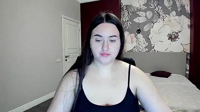 Roxie Bradley online show from February 12, 2026, 6:52 am