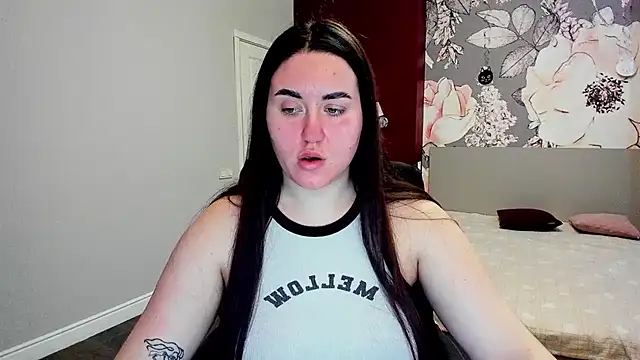 Roxie Bradley online show from March 3, 2026, 7:03 am