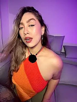 Im sophiie online show from May 17, 2026, 7:06 am