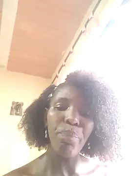 Snapshot of AlmaSean chatting on September 20, 2025, 7:37 pm AlmaSean online show from September 20, 2025, 7:37 pm