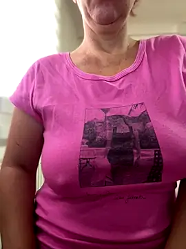 Snapshot of sweetmystery1 chatting on October 1, 2025, 7:47 am sweetmystery1 online show from October 1, 2025, 7:47 am