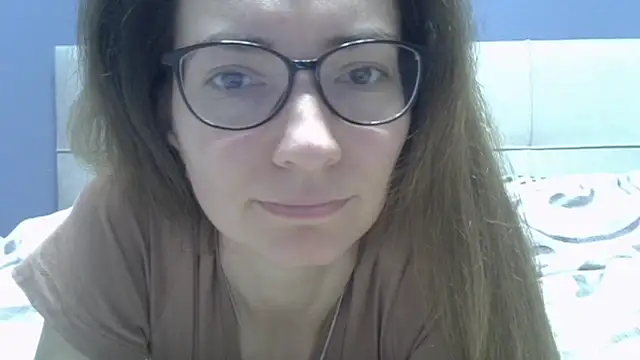 Ashleyspice online show from April 17, 2026, 6:27 am
