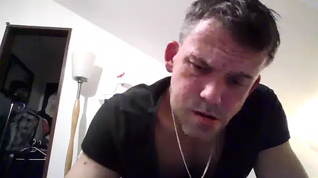 Snapshot of Cambitchboy chatting on December 10, 2024, 6:01 am Cambitchboy online show from December 10, 2024, 6:01 am