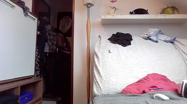 Snapshot of Cambitchboy chatting on January 12, 2025, 8:57 am Cambitchboy online show from January 12, 2025, 8:57 am