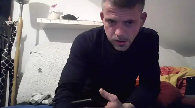 Snapshot of Cambitchboy chatting on February 20, 2025, 10:15 pm Cambitchboy online show from February 20, 2025, 10:15 pm