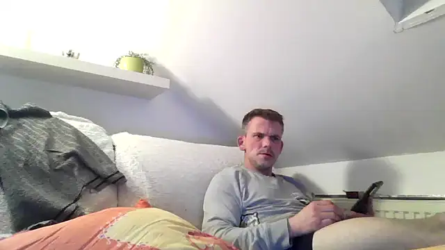 Snapshot of Cambitchboy chatting on February 26, 2025, 11:04 pm Cambitchboy online show from February 26, 2025, 11:04 pm