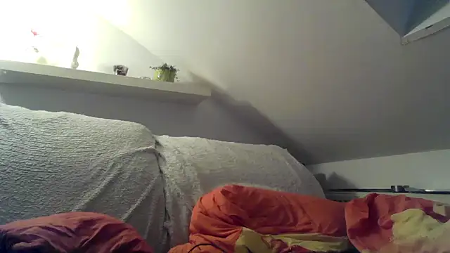 Snapshot of Cambitchboy chatting on March 13, 2025, 10:32 pm Cambitchboy online show from March 13, 2025, 10:32 pm