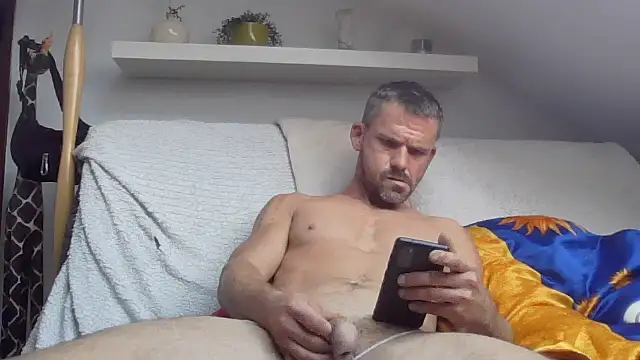 Snapshot of Cambitchboy chatting on September 30, 2025, 1:38 pm Cambitchboy online show from September 30, 2025, 1:38 pm