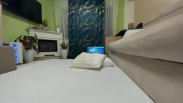 jaylynxxxx74 online show from July 26, 2026, 3:36 am