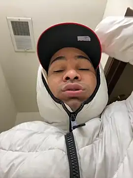 Snapshot of marhi32 chatting on November 11, 2025, 12:05 pm marhi32 online show from November 11, 2025, 12:05 pm