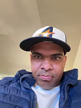 marhi32 online show from February 16, 2026, 4:47 pm