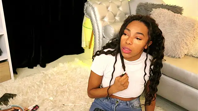 Snapshot of Valeriestyle chatting on October 2, 2025, 3:57 am Valeriestyle online show from October 2, 2025, 3:57 am