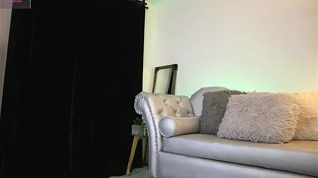 Snapshot of Valeriestyle chatting on November 3, 2025, 4:25 am Valeriestyle online show from November 3, 2025, 4:25 am