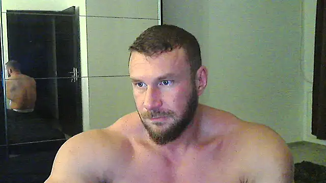 Snapshot of muscularkevin chatting on November 8, 2025, 2:39 pm muscularkevin online show from November 8, 2025, 2:39 pm